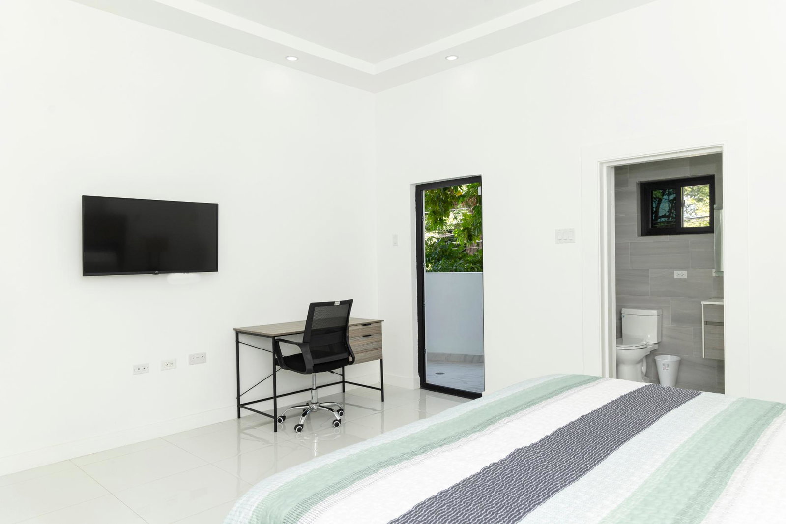 Eighth image of 2 Salisbury Avenue in Kingston 6, St. Andrew, Jamaica - property is For Rent