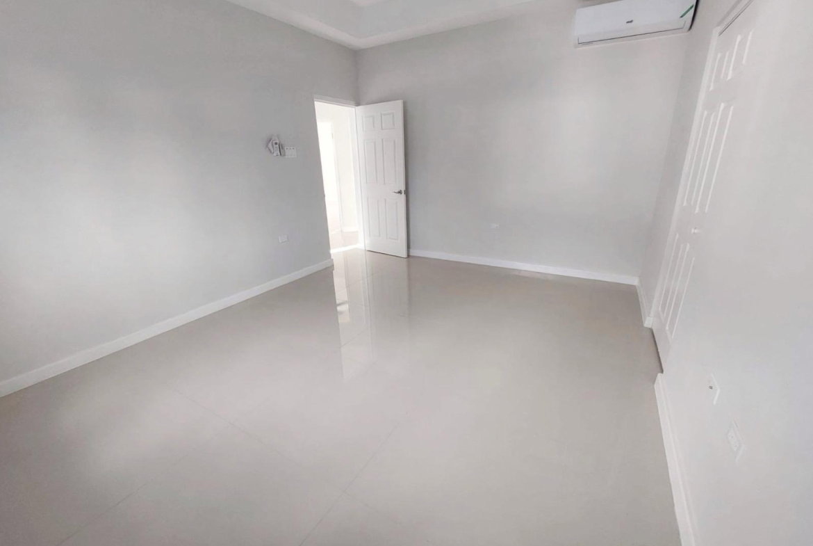 Thirteenth image of 4-12 Upper Montrose Road in Kingston 6, St. Andrew, Jamaica - property is For Rent