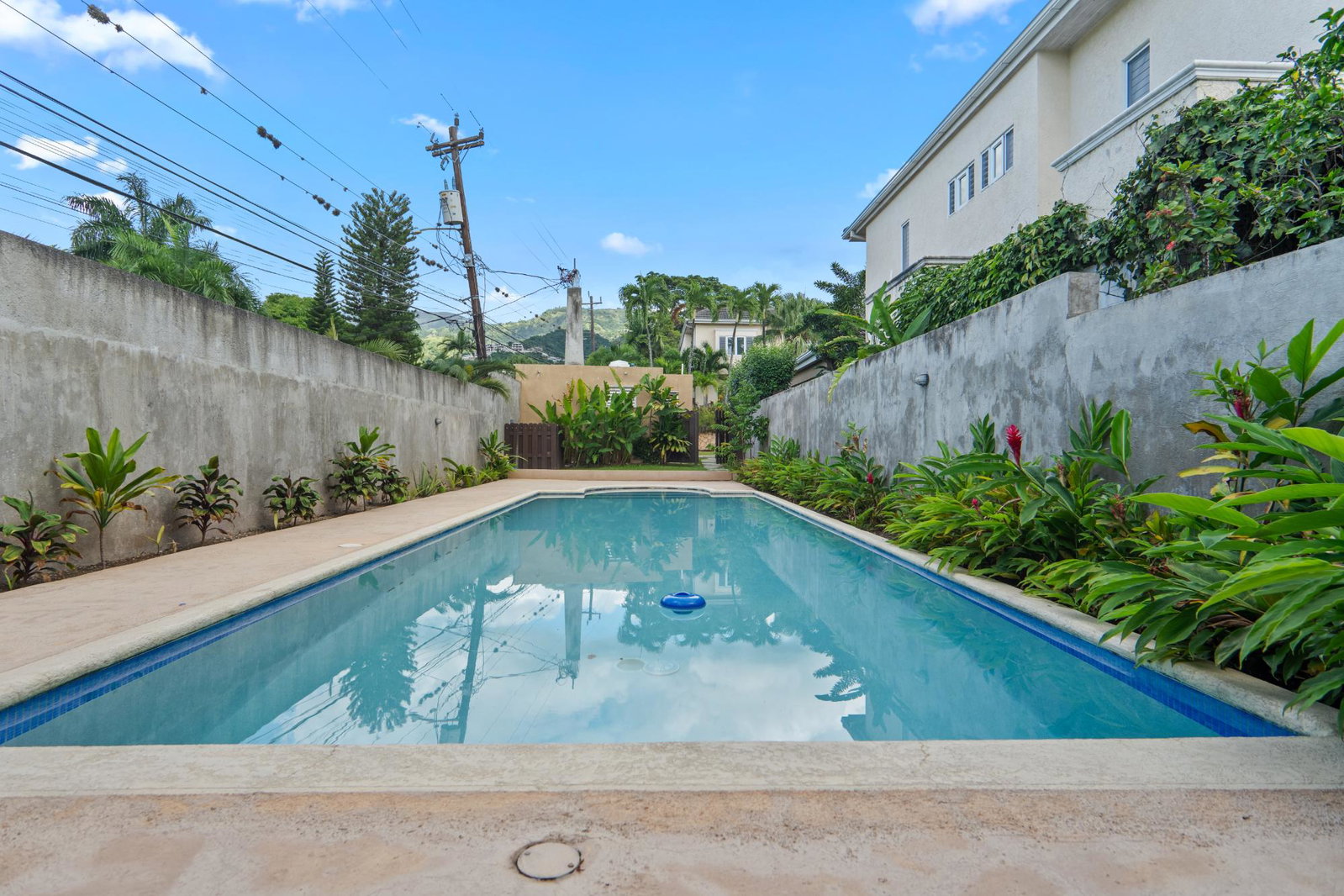 Luxury-4-Bedroom-Villa-for-Rent-in-Cherry-Garden-Chateaux-Kingston Twenty-Second image of 1-9 Cherry Drive in Kingston 8, St. Andrew, Jamaica - property is For Rent