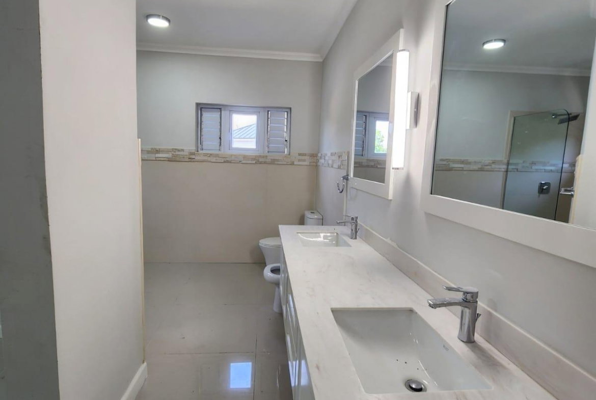 Twenty-Fourth image of Villa 6-12 Upper Montrose Road, King in Kingston 6, St. Andrew, Jamaica - property is For Rent