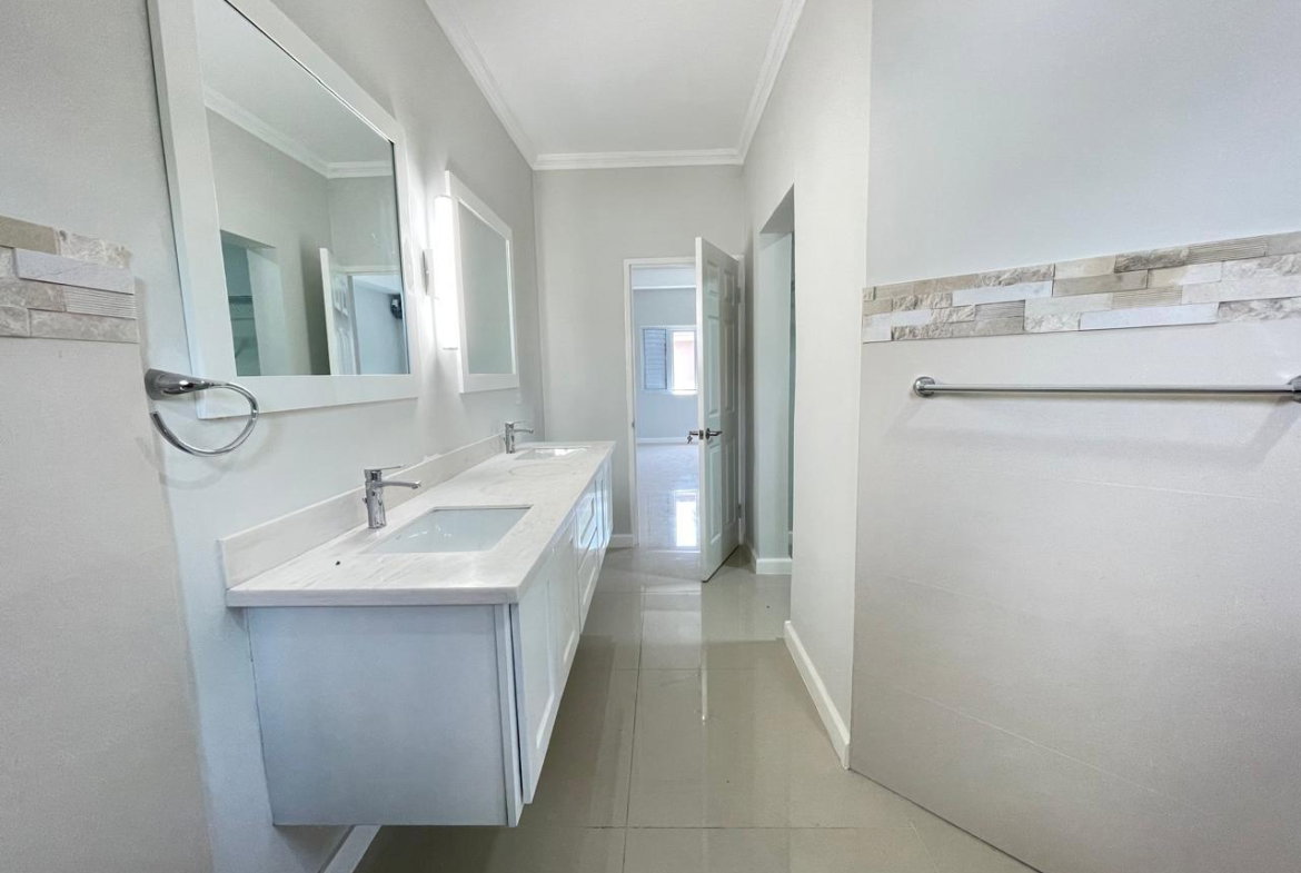 Twenty-Sixth image of Villa 6-12 Upper Montrose Road, King in Kingston 6, St. Andrew, Jamaica - property is For Rent