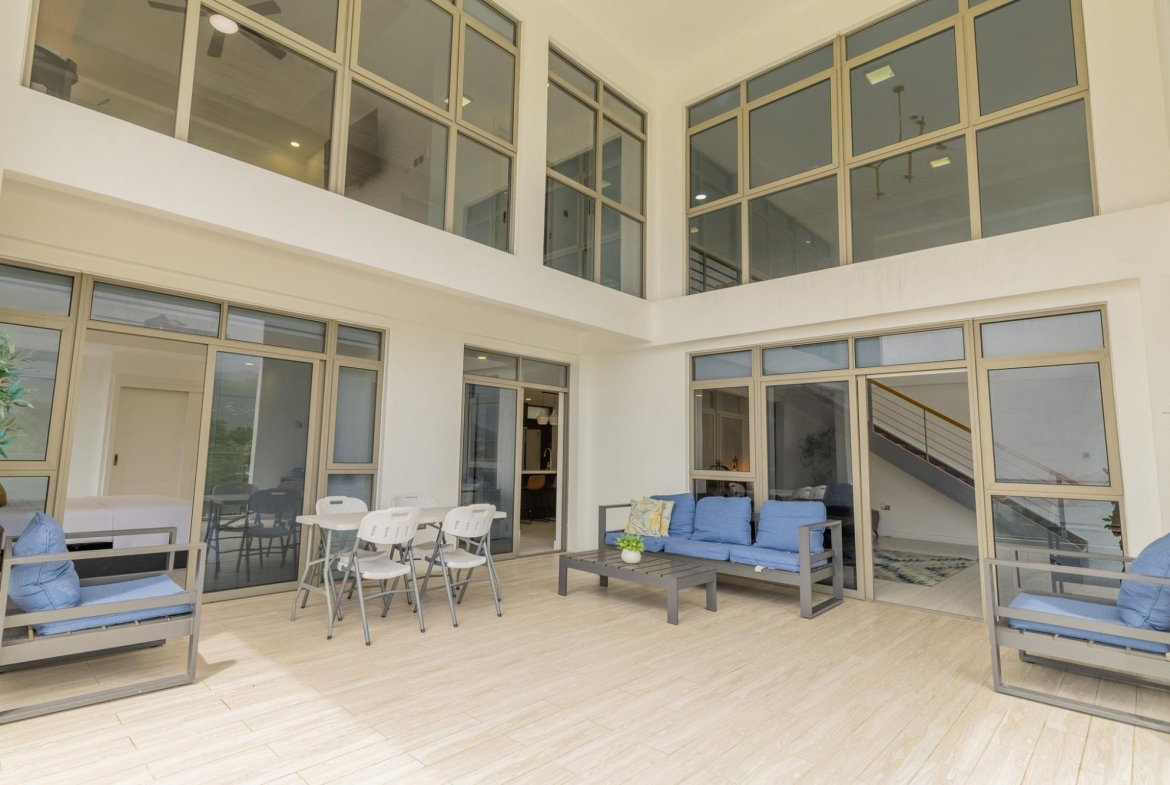 Fourteenth image of 412-41 Upper Waterloo Road in Kingston 10, St. Andrew, Jamaica - property is For Rent