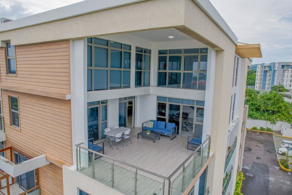 Thirtieth image of 412-41 Upper Waterloo Road in Kingston 10, St. Andrew, Jamaica - property is For Rent