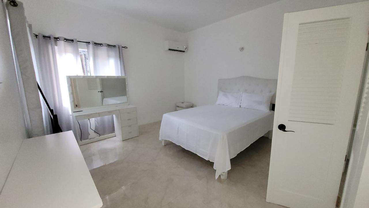 Fifth image of 8- Tryall Gardens in Sandy Bay, Hanover, Jamaica - property is For Rent