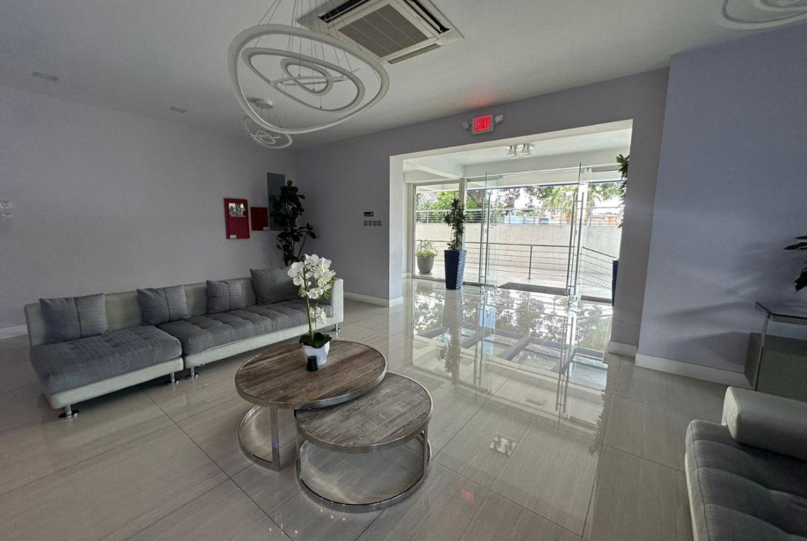 Eleventh image of 208-20 South Avenue in Kingston 10, St. Andrew, Jamaica - property is For Rent