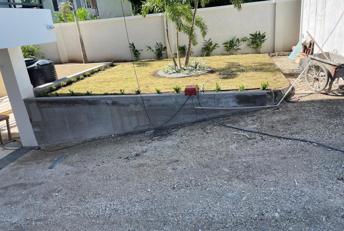 Seventeenth image of 203-3 Kings Drive, Kingston 06 in Kingston 6, St. Andrew, Jamaica - property is For Rent