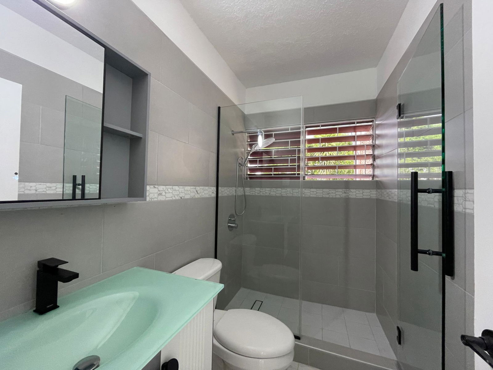 Ninth image of 14 Charlton Road in CONSTANT SPRING, St. Andrew, Jamaica - property is For Rent