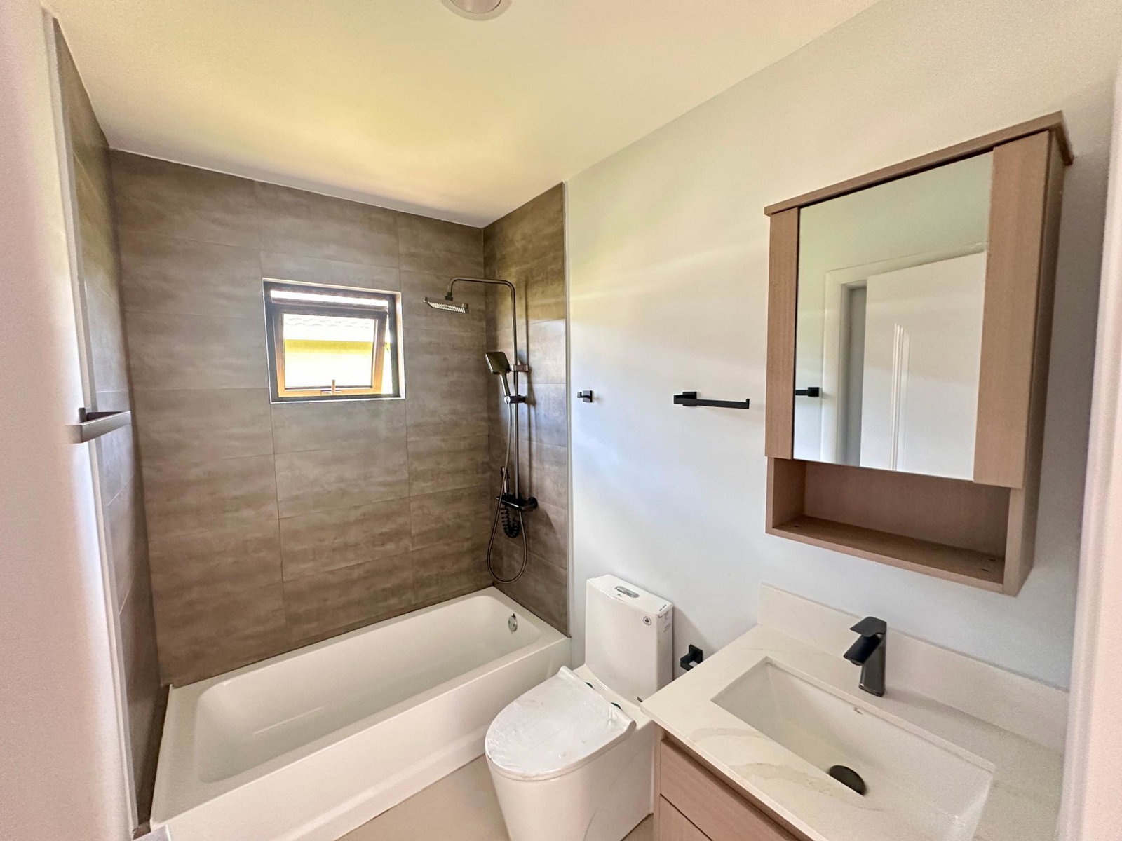 Fourteenth image of 431- Oak Estate Phase 1 in Bernard Lodge, St. Catherine, Jamaica - property is For Rent