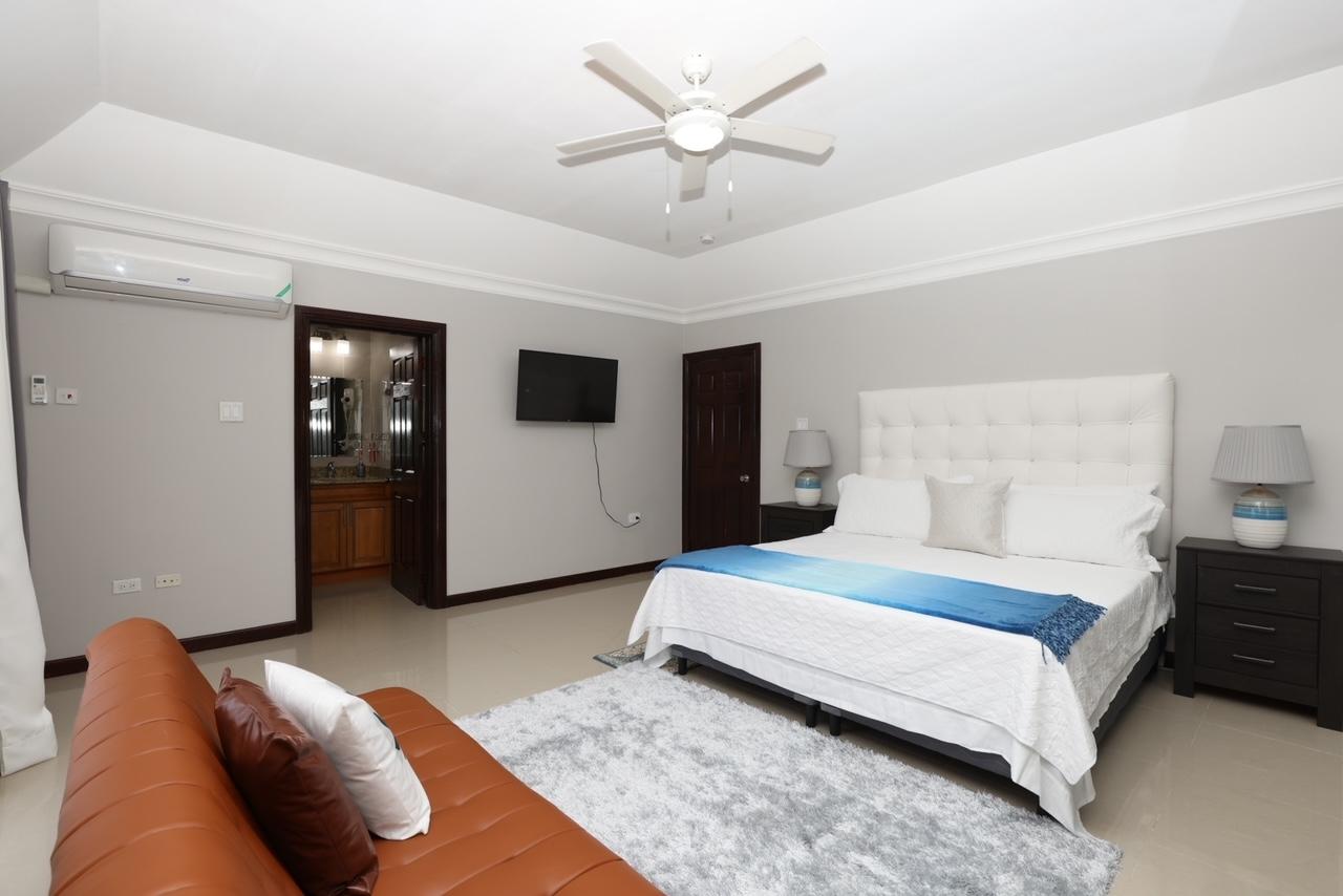 Nineteenth image of 17-20-22 Charlemont Avenue, Hope p in Kingston 6, St. Andrew, Jamaica - property is For Rent