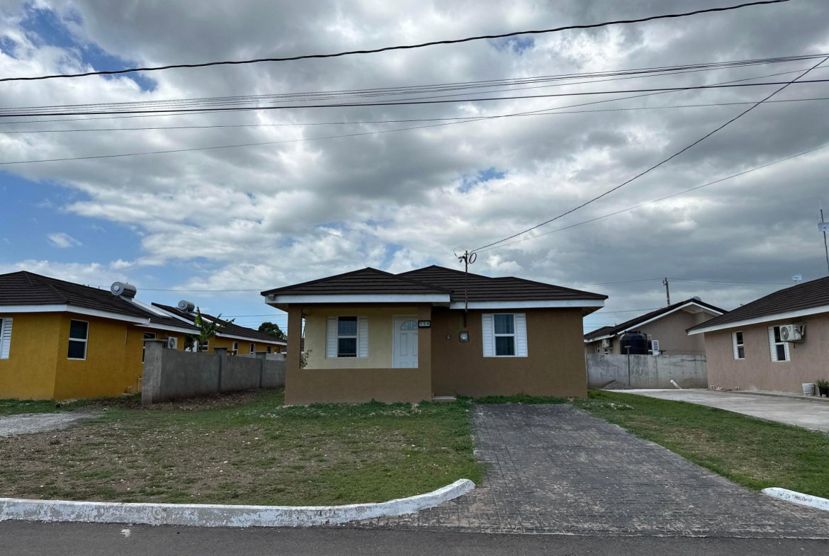 Twenty-Fourth image of 154 Harmony Close Colbeck Man in Old Harbour, St. Catherine, Jamaica - property is For Sale