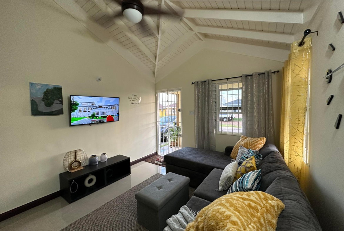 Sixth image of 154 Harmony Close Colbeck Man in Old Harbour, St. Catherine, Jamaica - property is For Sale