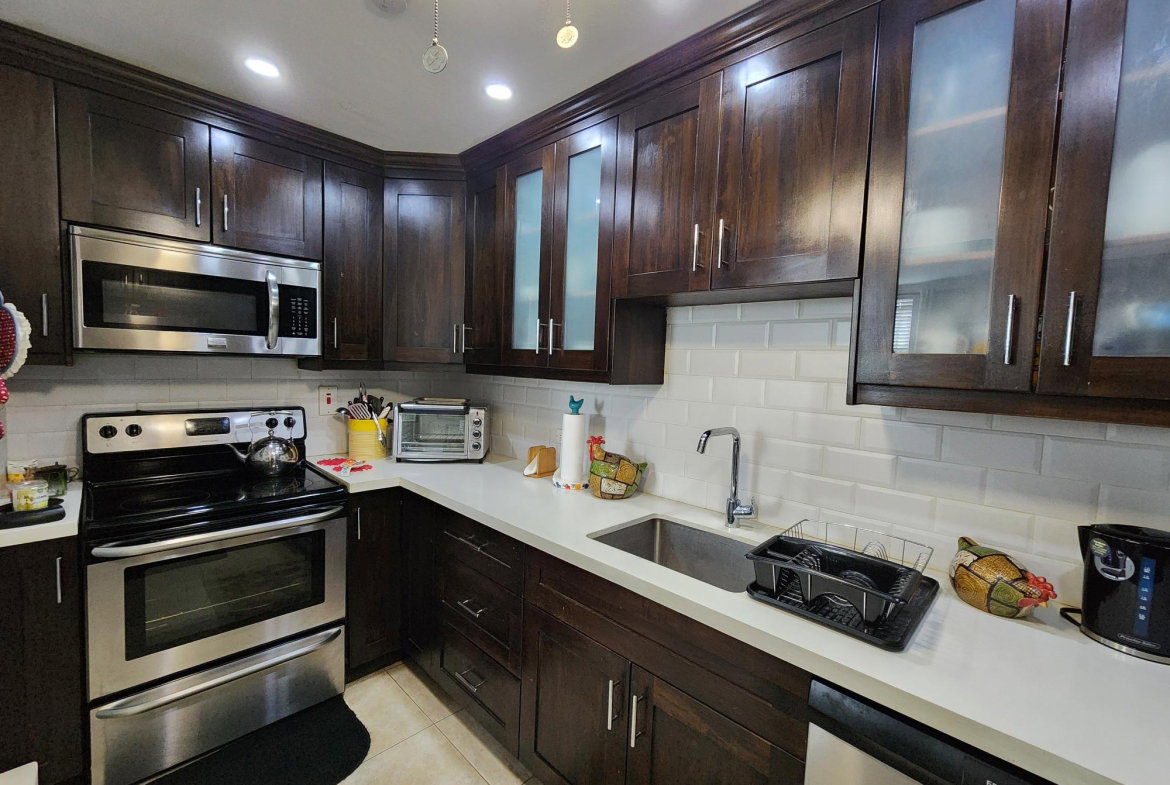 Sixteenth image of 3j East-17 Kingsway in Kingston 10, St. Andrew, Jamaica - property is For Sale