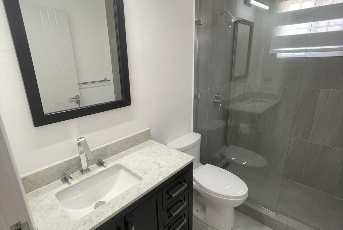 Twelfth image of 32 Cambridge Circ., Brompton in Dunbeholding, St. Catherine, Jamaica - property is For Rent