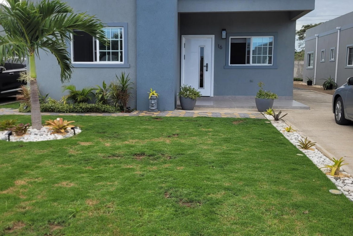 Eighteenth image of 32 Cambridge Circ., Brompton in Dunbeholding, St. Catherine, Jamaica - property is For Rent