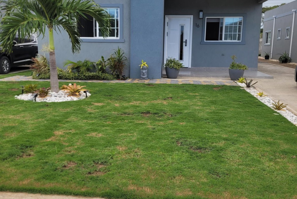 Third image of 32 Cambridge Circ., Brompton in Dunbeholding, St. Catherine, Jamaica - property is For Rent