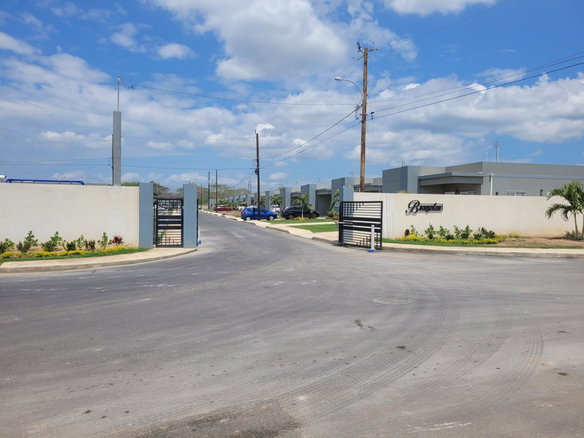 First image of 32 Cambridge Circ., Brompton in Dunbeholding, St. Catherine, Jamaica - property is For Rent