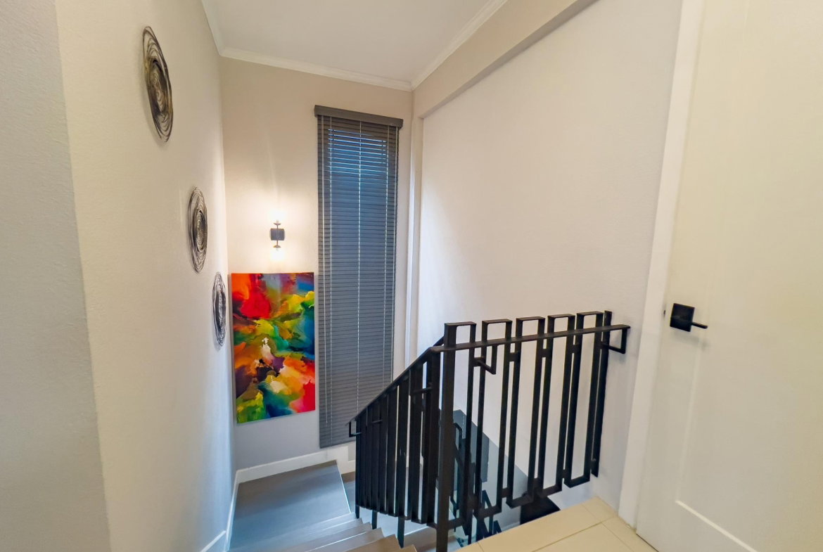 Eleventh image of Th-13-27-29 Hopefield in Kingston 6, St. Andrew, Jamaica - property is For Rent