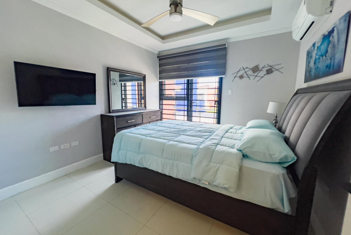 Twenty-Fourth image of Th-13-27-29 Hopefield in Kingston 6, St. Andrew, Jamaica - property is For Rent