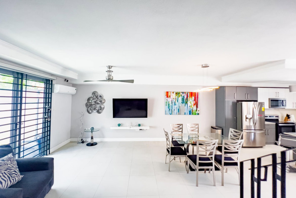 Fourth image of Th-13-27-29 Hopefield in Kingston 6, St. Andrew, Jamaica - property is For Rent