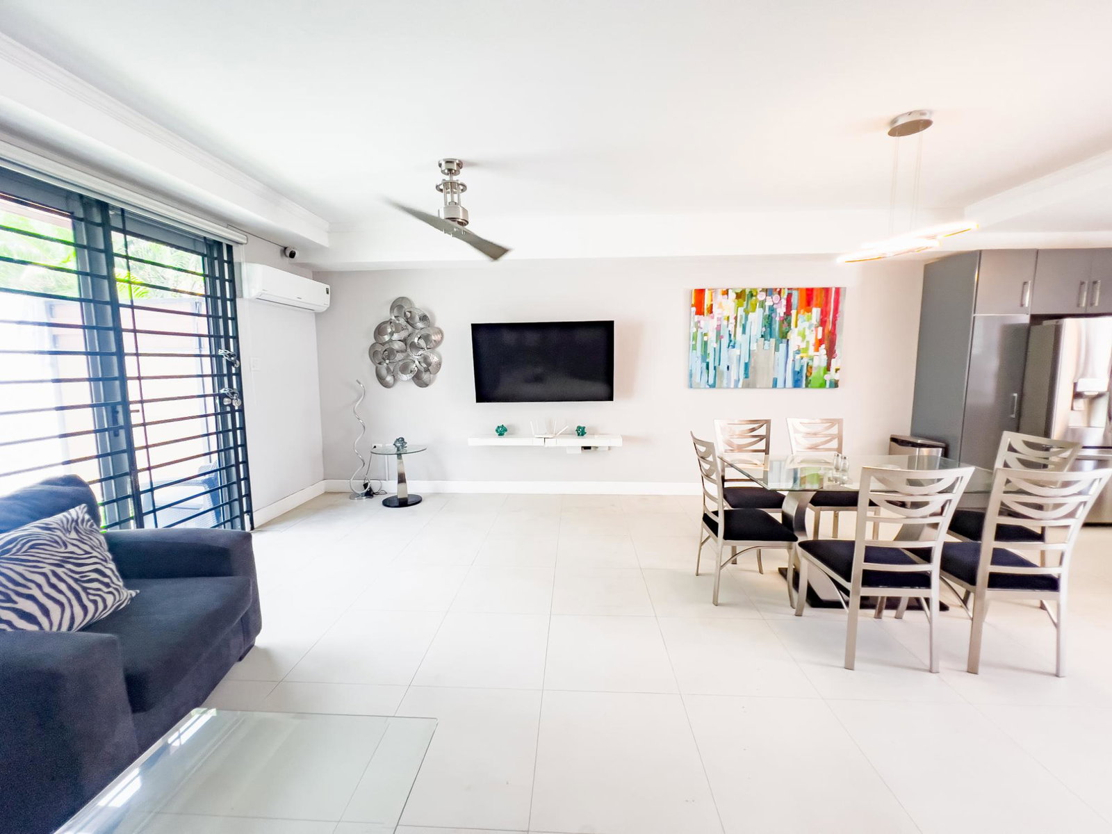 Fifth image of Th-13-27-29 Hopefield in Kingston 6, St. Andrew, Jamaica - property is For Rent