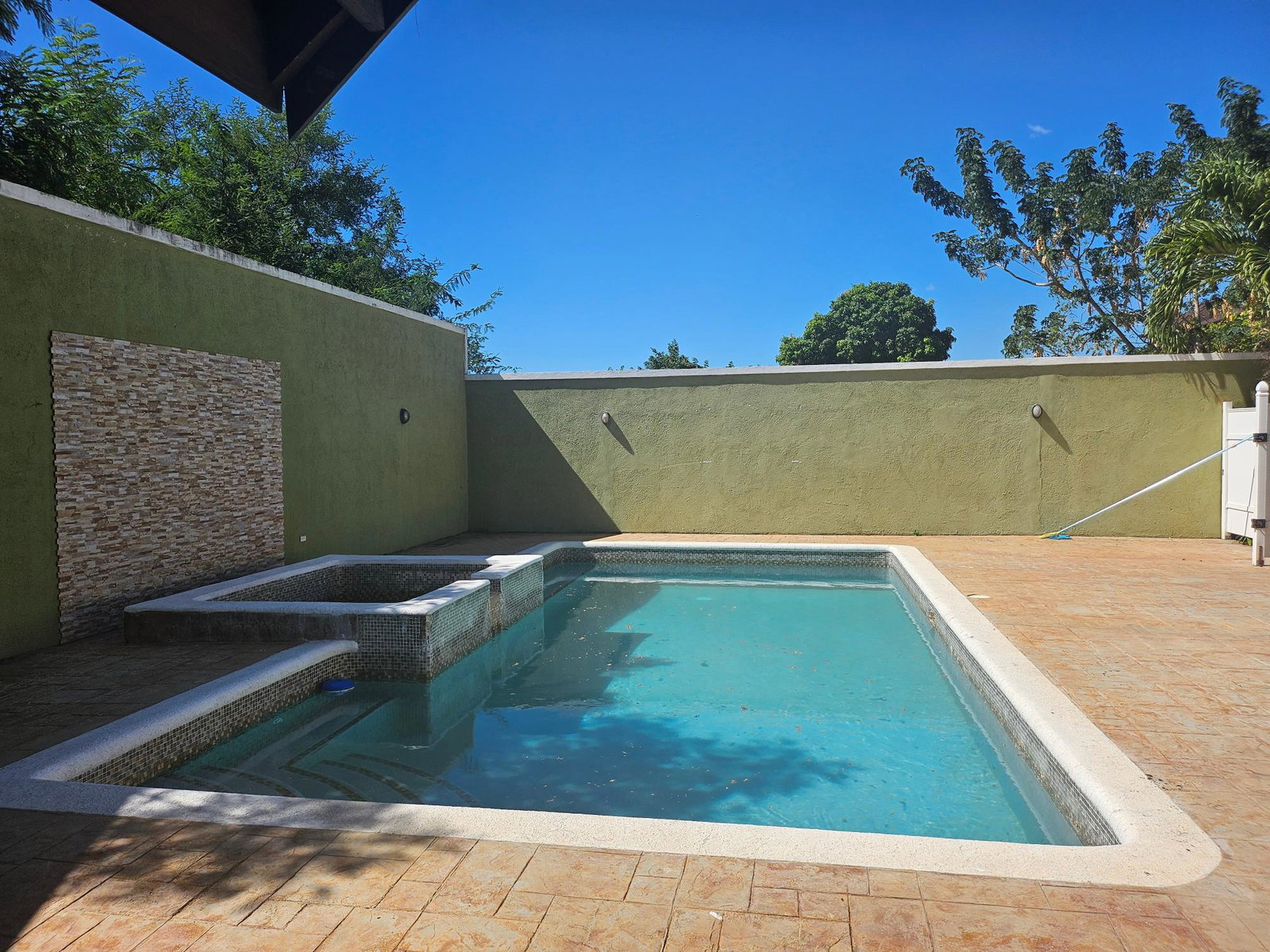 Twenty-Ninth image of 21- Washington Drive in Kingston 10, St. Andrew, Jamaica - property is For Rent