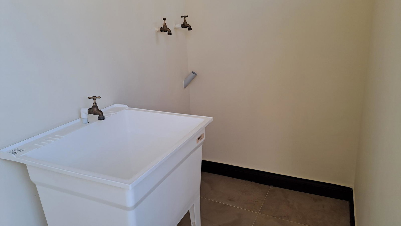 Eleventh image of 417 Colbeck Manor Estate in Old Harbour, St. Catherine, Jamaica - property is For Rent