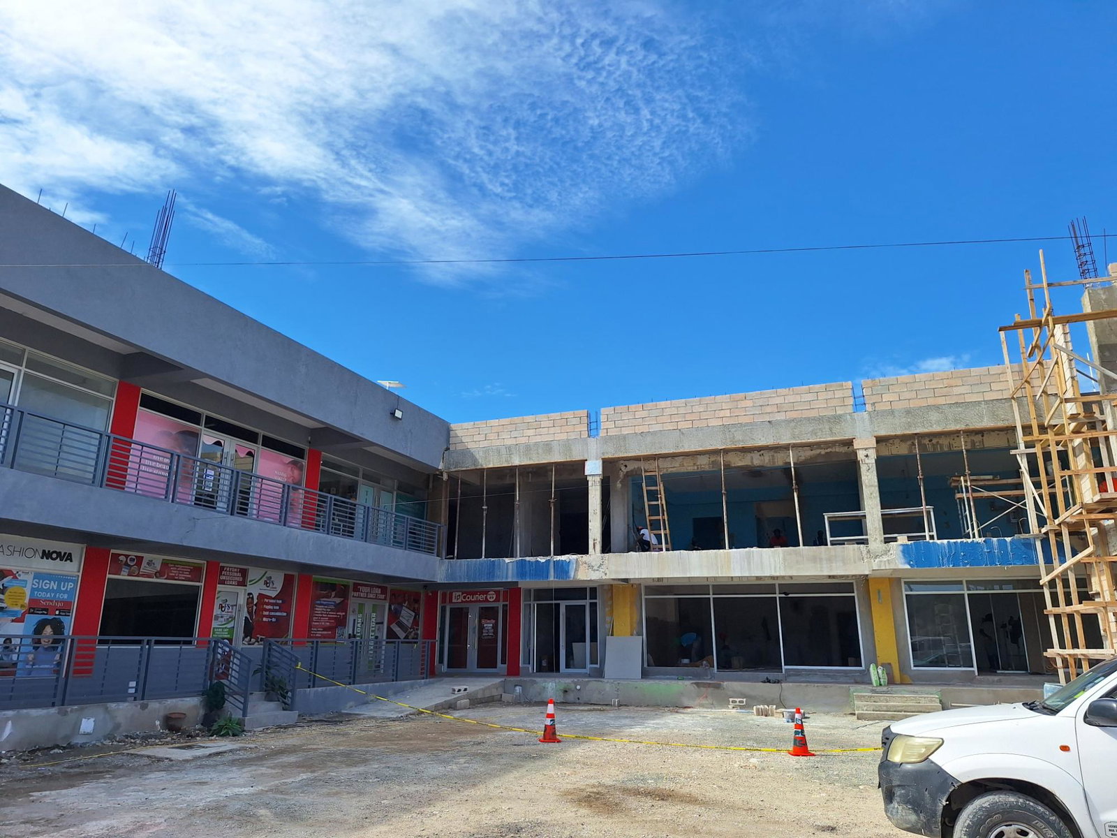 Office-Space-for-Rent-in-Portmore-Jamaica-962-sqft Second image of 15-1 Congreve Park in Port Henderson, St. Catherine, Jamaica - property is For Rent