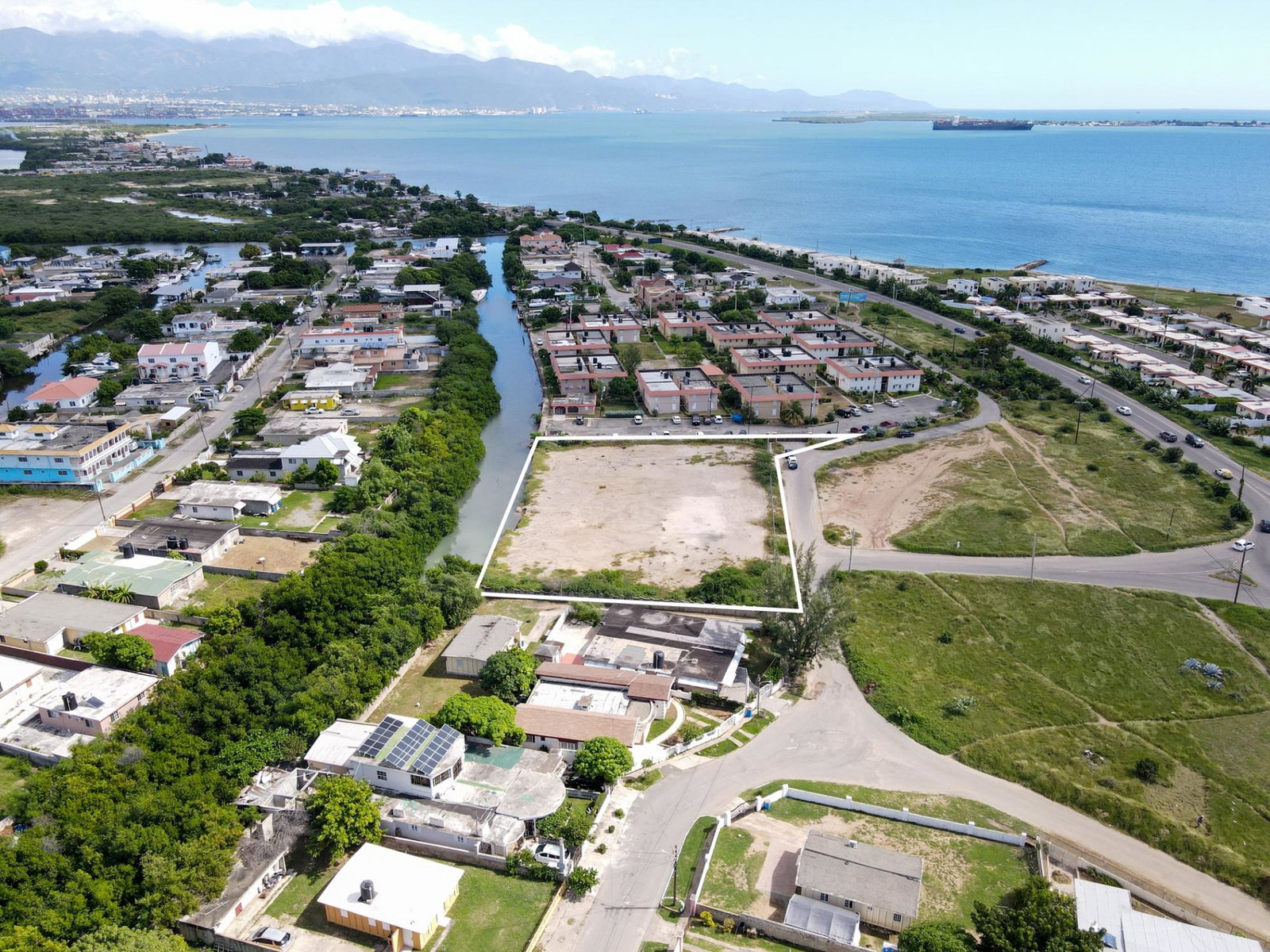 Fourth image of 148 a West Bay, Port Henderson in Port Henderson, St. Catherine, Jamaica - property is For Sale