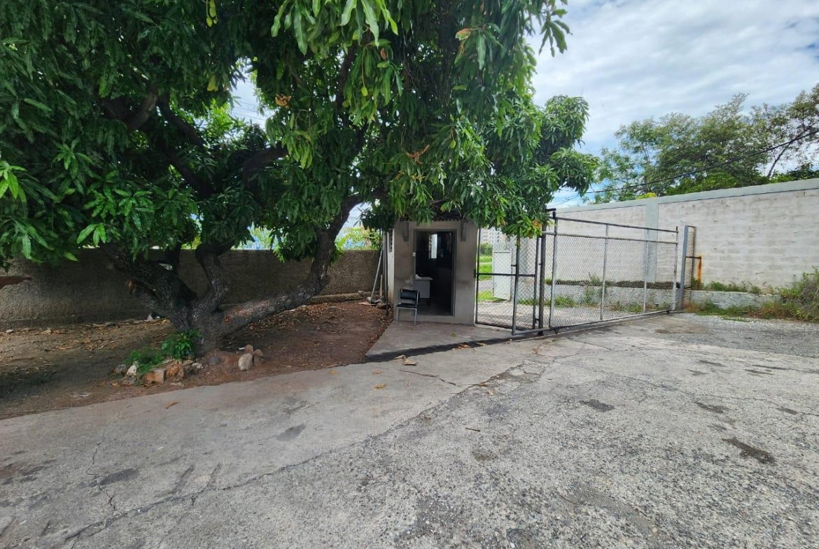 Second image of 184 Mountain View Avenue in Kingston 6, St. Andrew, Jamaica - property is For Rent