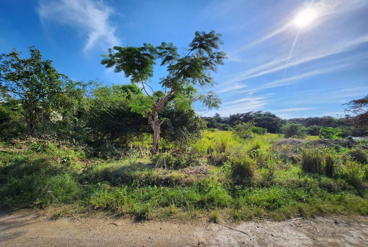 Third image of 26 Chang Ave,glenmuir Hgts in May Pen, Clarendon, Jamaica - property is For Sale