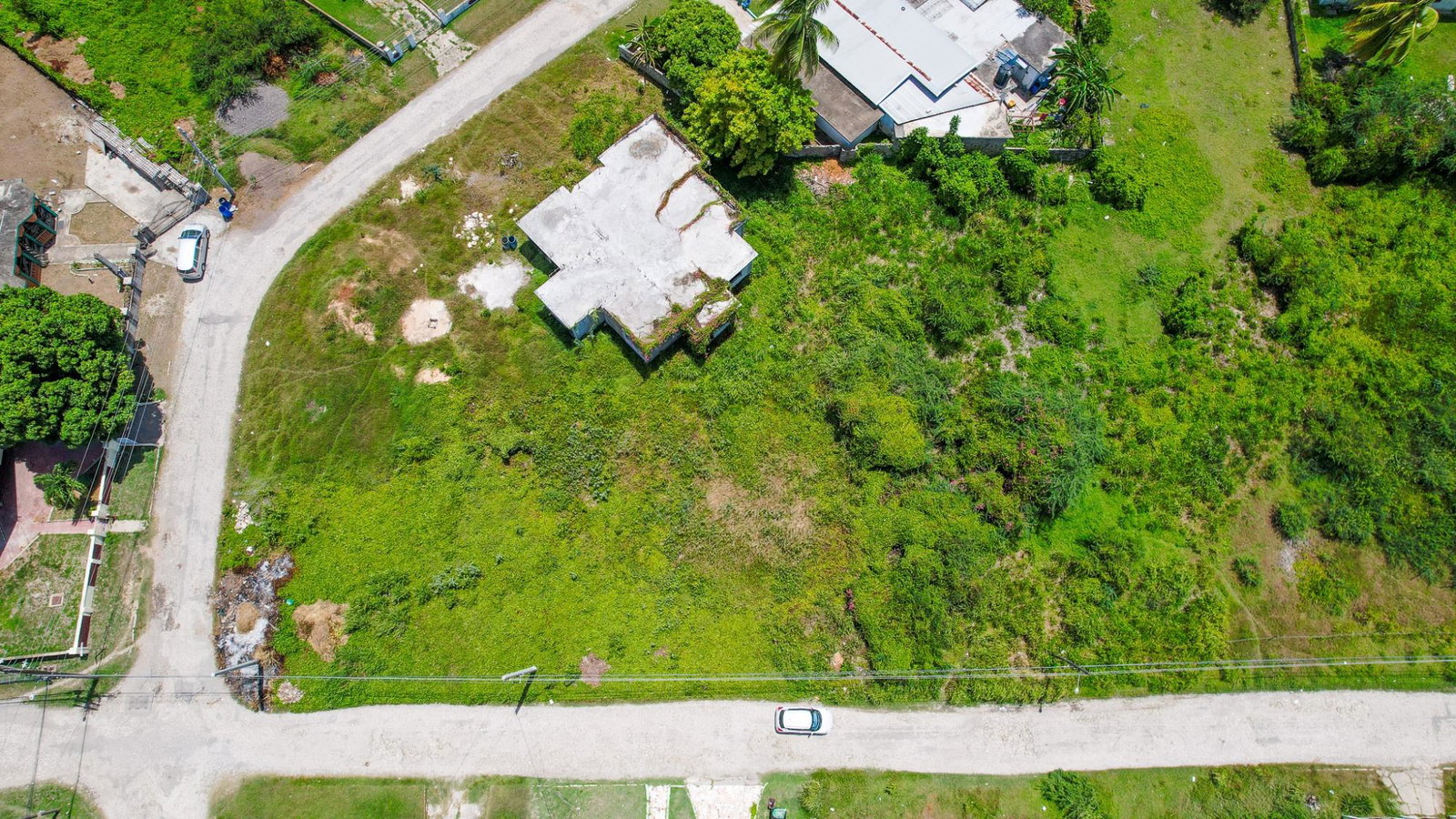 Sixth image of Dupont Ave in Spanish Town, St. Catherine, Jamaica - property is For Sale