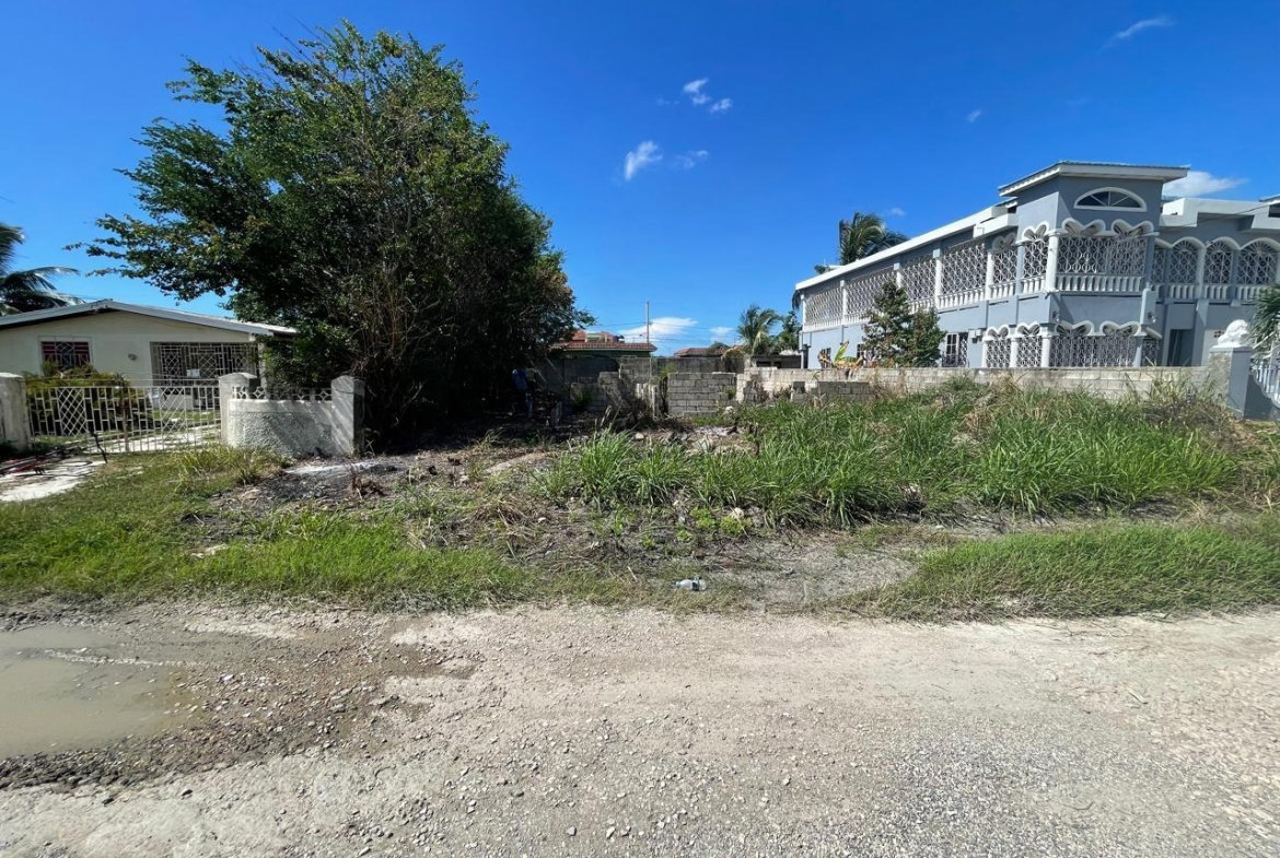 Second image of 1333 Valerie Crescent in Spanish Town, St. Catherine, Jamaica - property is For Sale