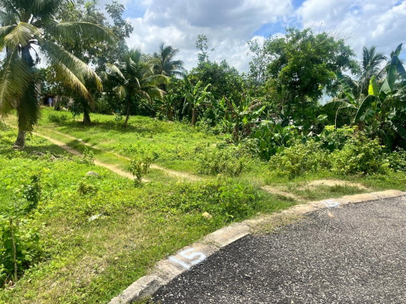 First image of 15-arthur dr Linstead in Linstead, St. Catherine, Jamaica - property is For Sale