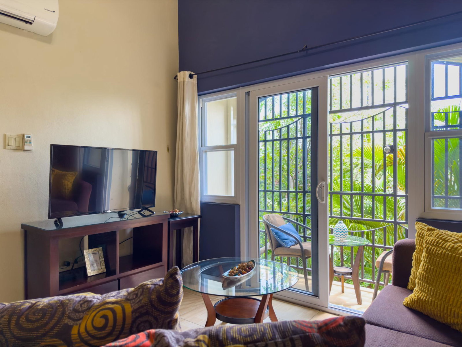 Fifth image of 5- 37 Linstone Crescent in Kingston 6, St. Andrew, Jamaica - property is For Rent