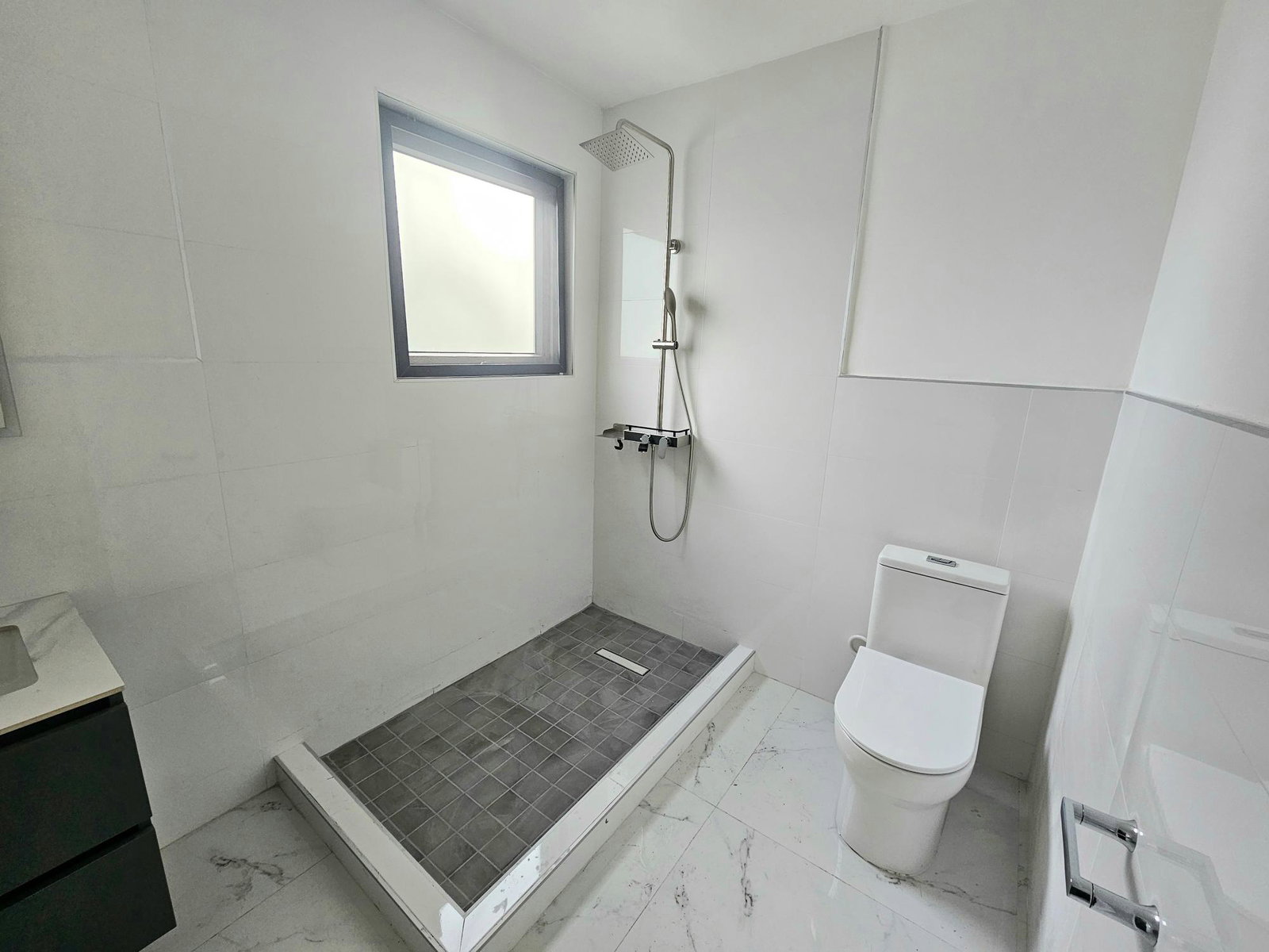 Spacious-1-Bedroom-Apartment-for-Rent-in-Kingston-8-Barbican-Area Fourteenth image of 5-37 Hibiscus Drive in Kingston 8, St. Andrew, Jamaica - property is For Rent