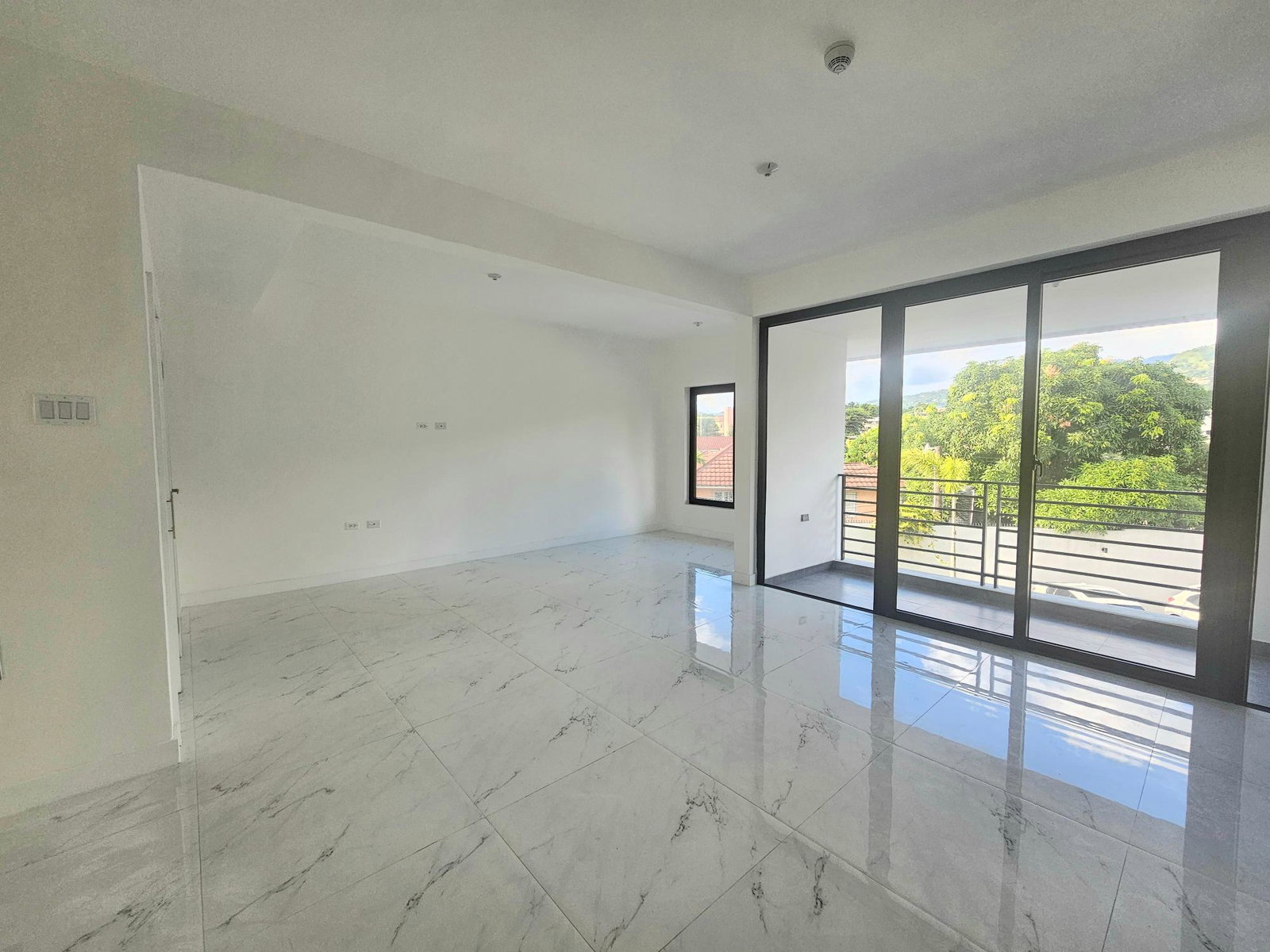 Spacious-1-Bedroom-Apartment-for-Rent-in-Kingston-8-Barbican-Area Fourth image of 5-37 Hibiscus Drive in Kingston 8, St. Andrew, Jamaica - property is For Rent