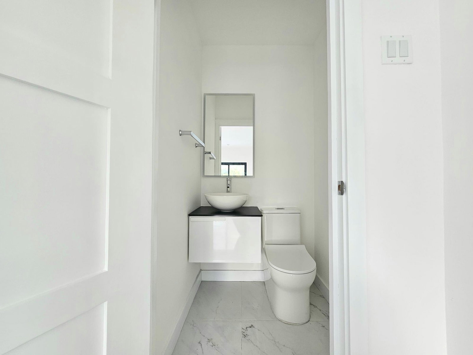 Spacious-1-Bedroom-Apartment-for-Rent-in-Kingston-8-Barbican-Area Seventh image of 5-37 Hibiscus Drive in Kingston 8, St. Andrew, Jamaica - property is For Rent