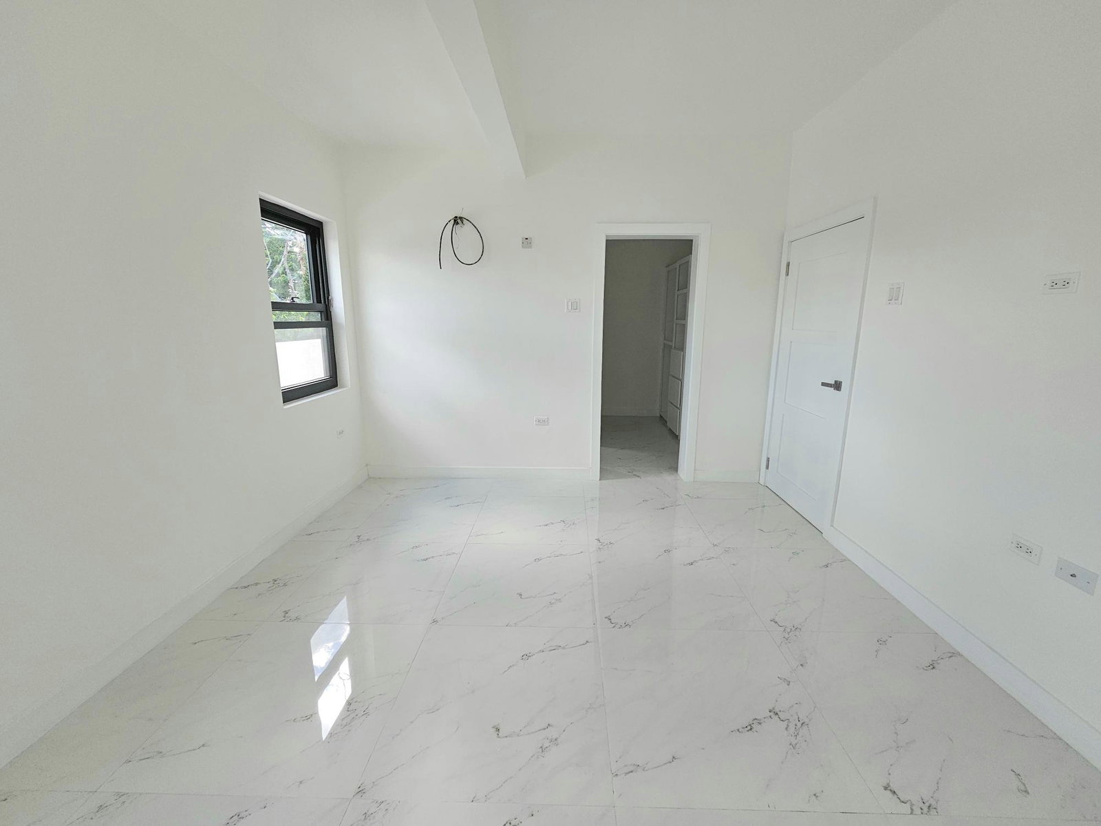 Spacious-1-Bedroom-Apartment-for-Rent-in-Kingston-8-Barbican-Area Ninth image of 5-37 Hibiscus Drive in Kingston 8, St. Andrew, Jamaica - property is For Rent