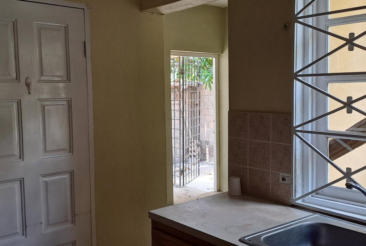 Eleventh image of West Oakridge in Kingston 8, St. Andrew, Jamaica - property is For Rent