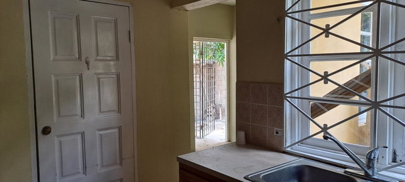 Eleventh image of West Oakridge in Kingston 8, St. Andrew, Jamaica - property is For Rent
