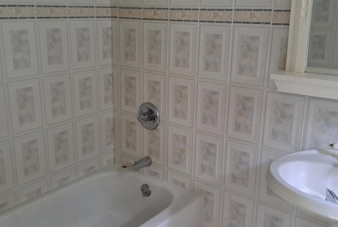 Thirteenth image of West Oakridge in Kingston 8, St. Andrew, Jamaica - property is For Rent