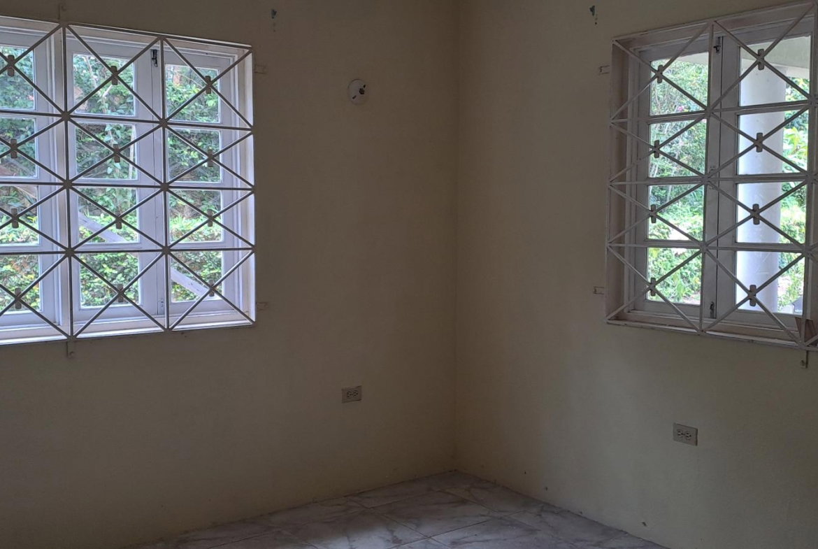 Third image of West Oakridge in Kingston 8, St. Andrew, Jamaica - property is For Rent