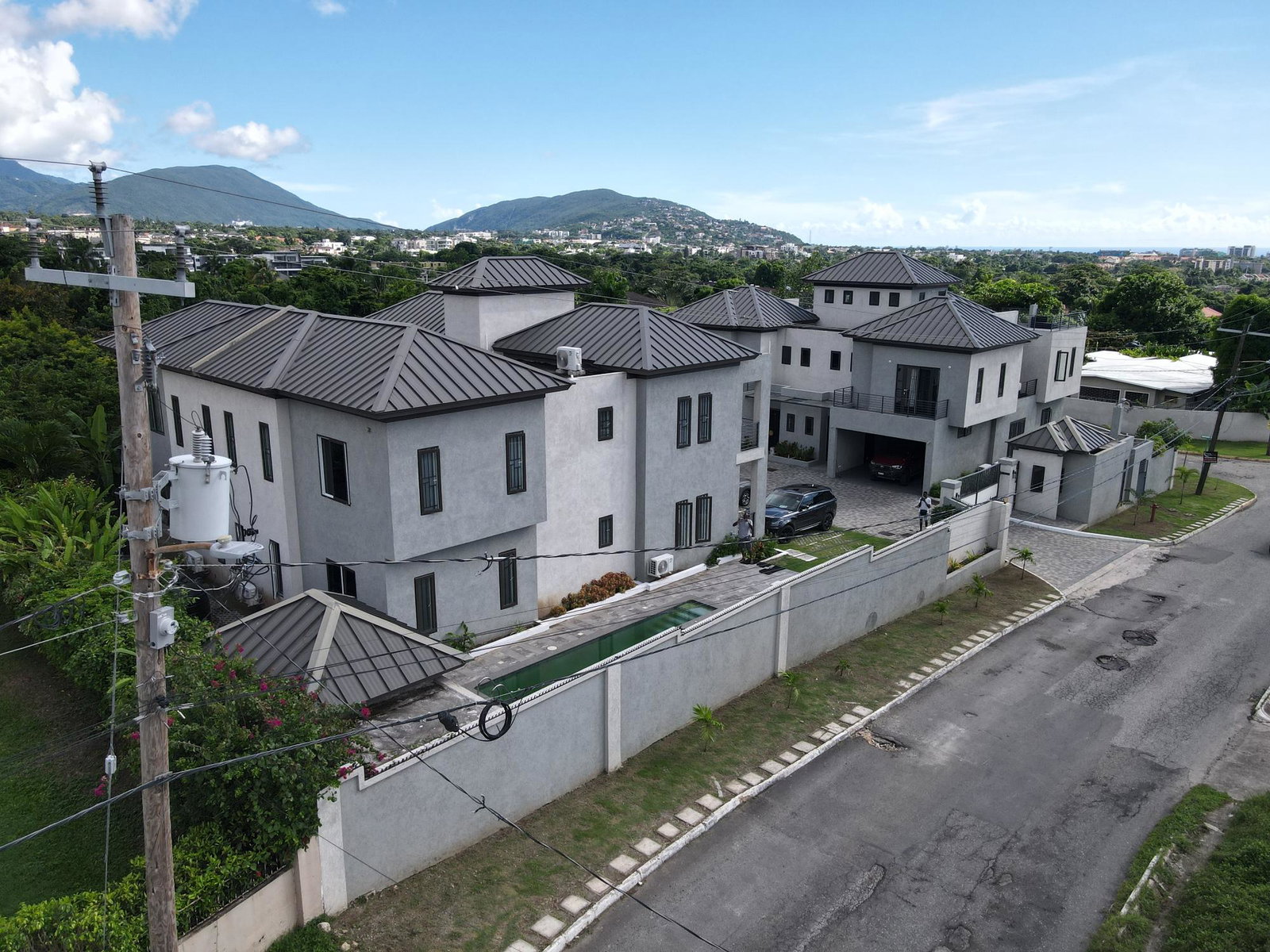 Seventeenth image of 4-1 Russell Heights in Cherry Gardens, St. Andrew, Jamaica - property is For Rent