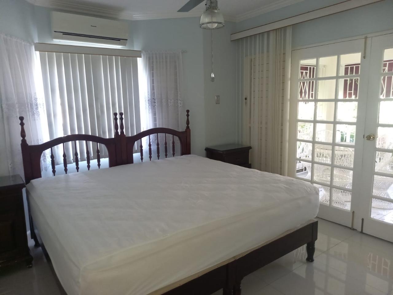 Eighth image of Apt 101c-14 Kingsway Avenue, Kingston in Kingston 10, St. Andrew, Jamaica - property is For Rent
