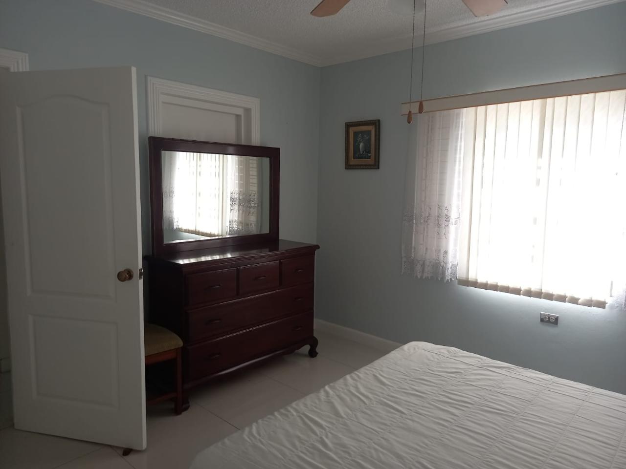 Ninth image of Apt 101c-14 Kingsway Avenue, Kingston in Kingston 10, St. Andrew, Jamaica - property is For Rent