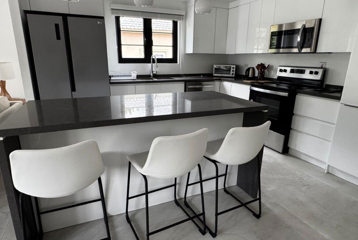 Fifth image of 83 Shortwood Road in KINGSTON, Kingston, Jamaica - property is For Rent