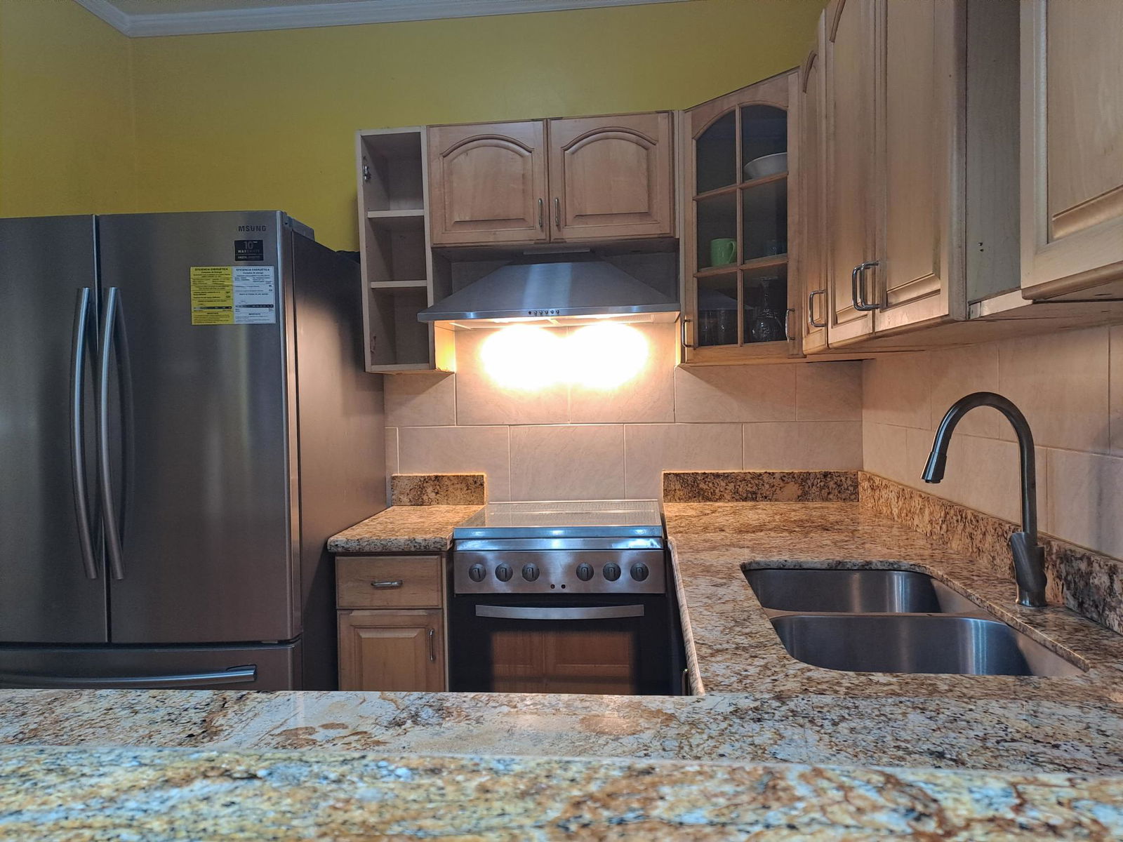 Twenty-First image of Abbey Court, Trafalgar rd in Kingston 10, St. Andrew, Jamaica - property is For Rent