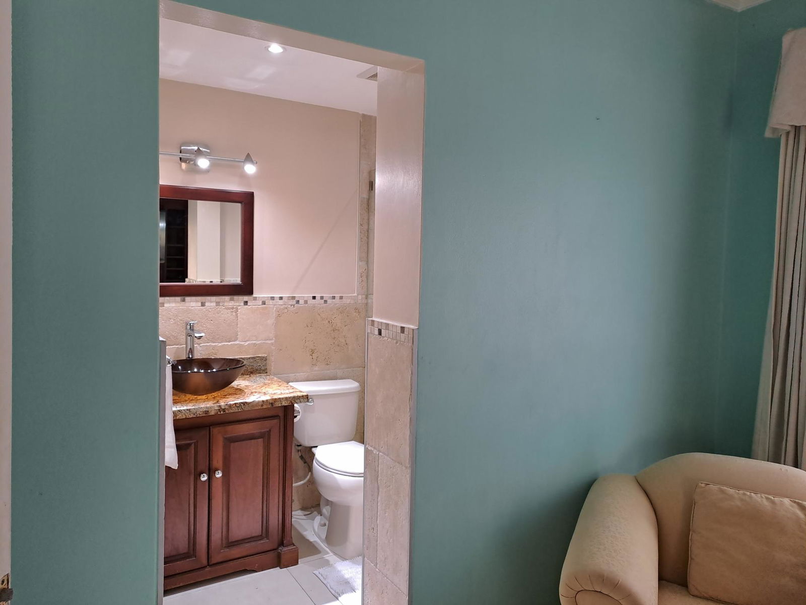 Ninth image of Abbey Court, Trafalgar rd in Kingston 10, St. Andrew, Jamaica - property is For Rent