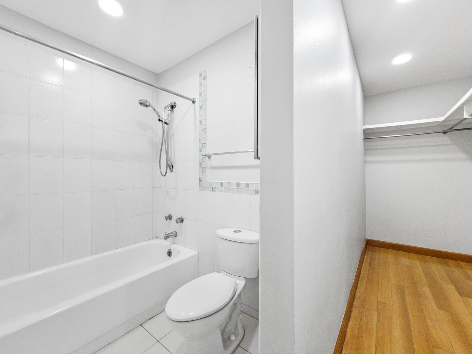 Thirteenth image of 12-3 Renfrew Road in Kingston 5, St. Andrew, Jamaica - property is For Rent