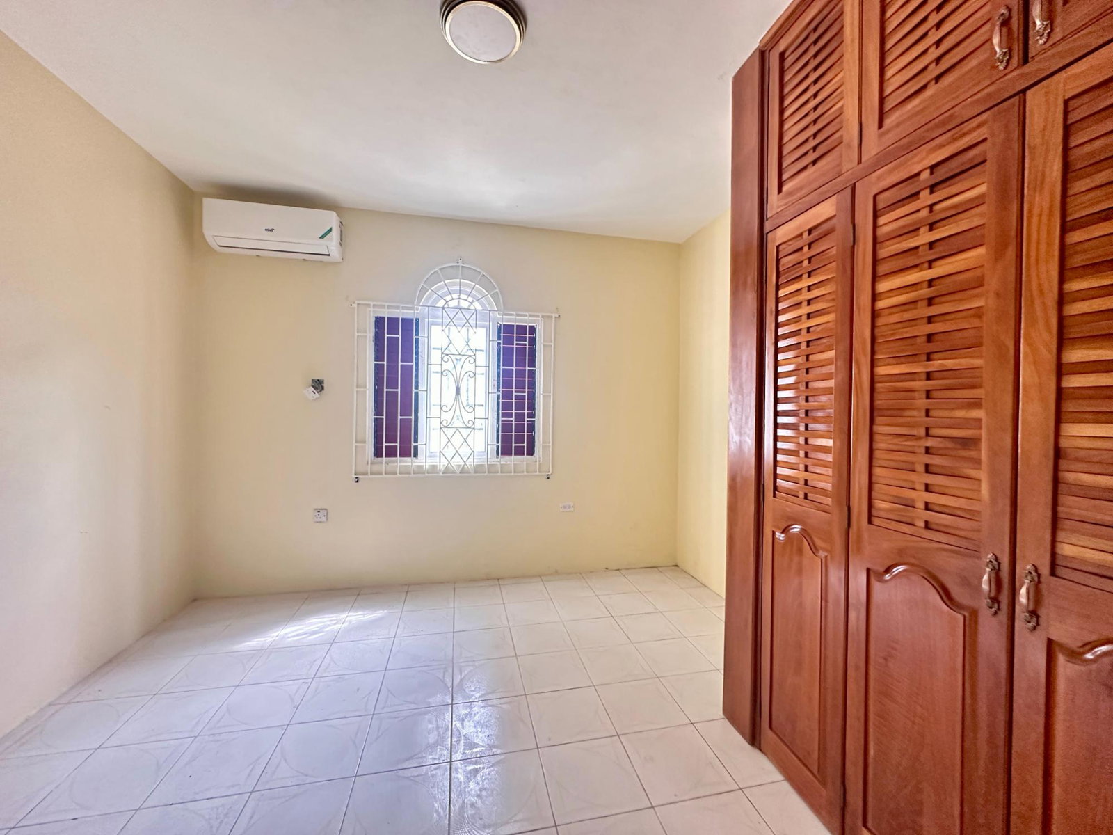 Spacious-2-Bedroom-Apartment-for-Rent-in-Northern-Estates-St.-James Sixth image of B-565 Block 14, Part of Norther in Lilliput, St. James, Jamaica - property is For Rent